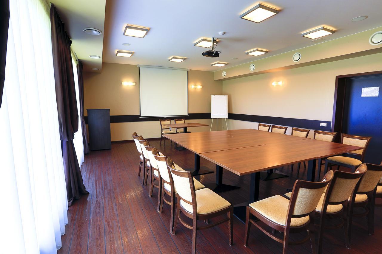 Siauliu Krasto Medziotoju Uzeiga Hotel Siauliai  Ngoại thất bức ảnh