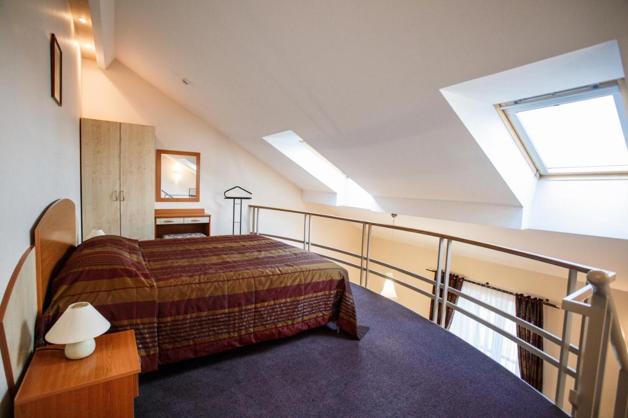 Siauliu Krasto Medziotoju Uzeiga Hotel Siauliai  Ngoại thất bức ảnh